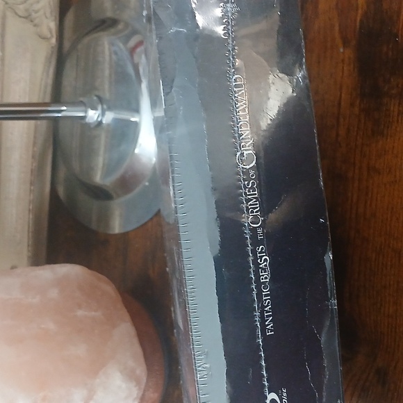 Sealed Fantastic Beasts: The Crimes of Grindelwald Blu-ray Baby Niffler Keychain - Picture 5 of 6